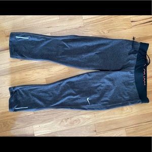 Nike Cropped Leggings